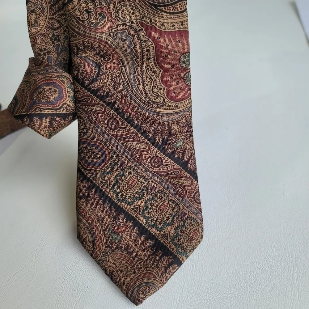 Charing Cross Mens Tie Red Green Gold Tan Paisley 100% Silk Hand Finished